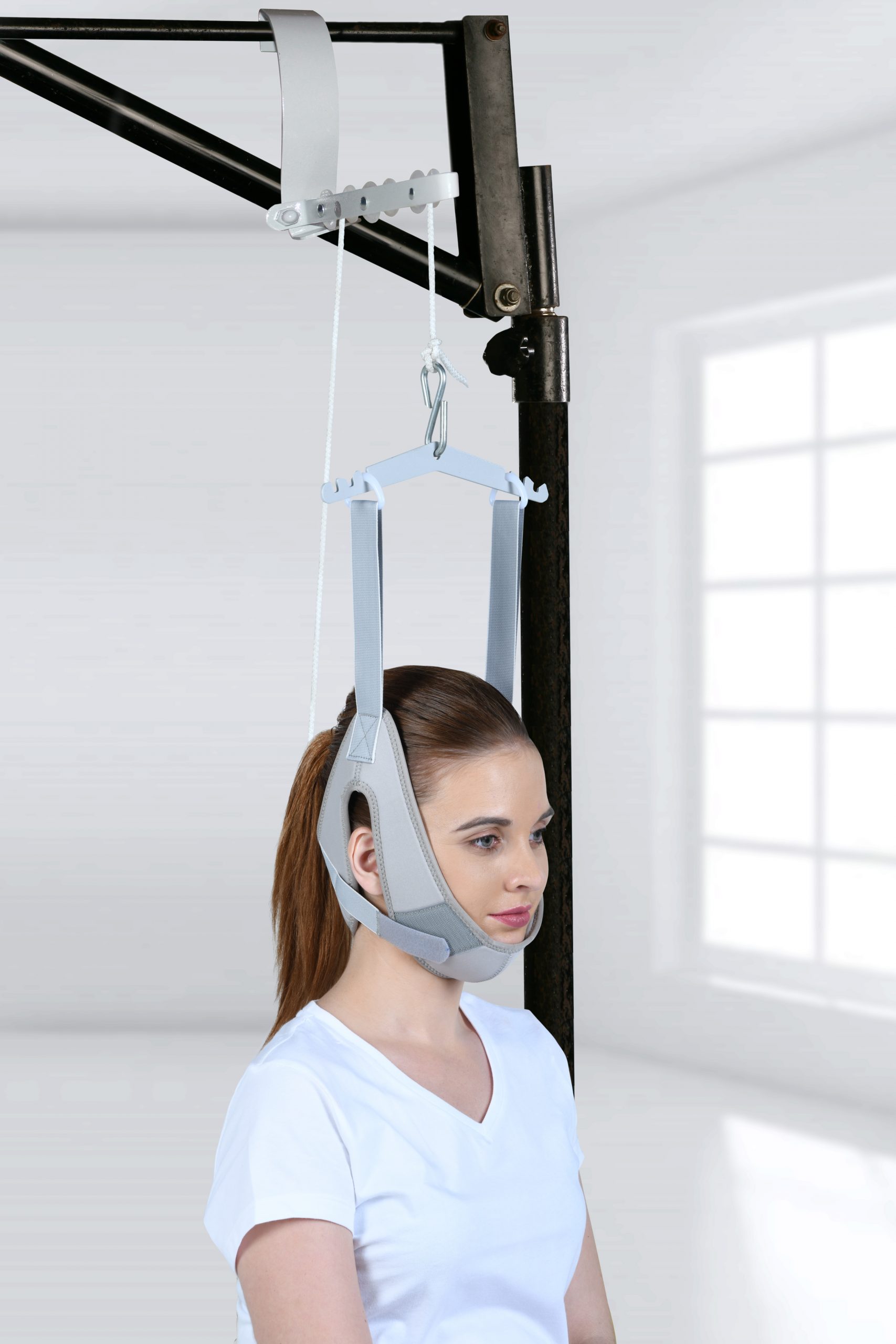 Tynor Cervical Traction Kit (Sitting) with Weight Bag (Size UN) BArm Medical